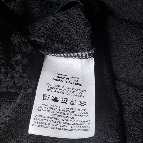 NWOT Nike Jersey- No cracks in print - Picture 4 of 4